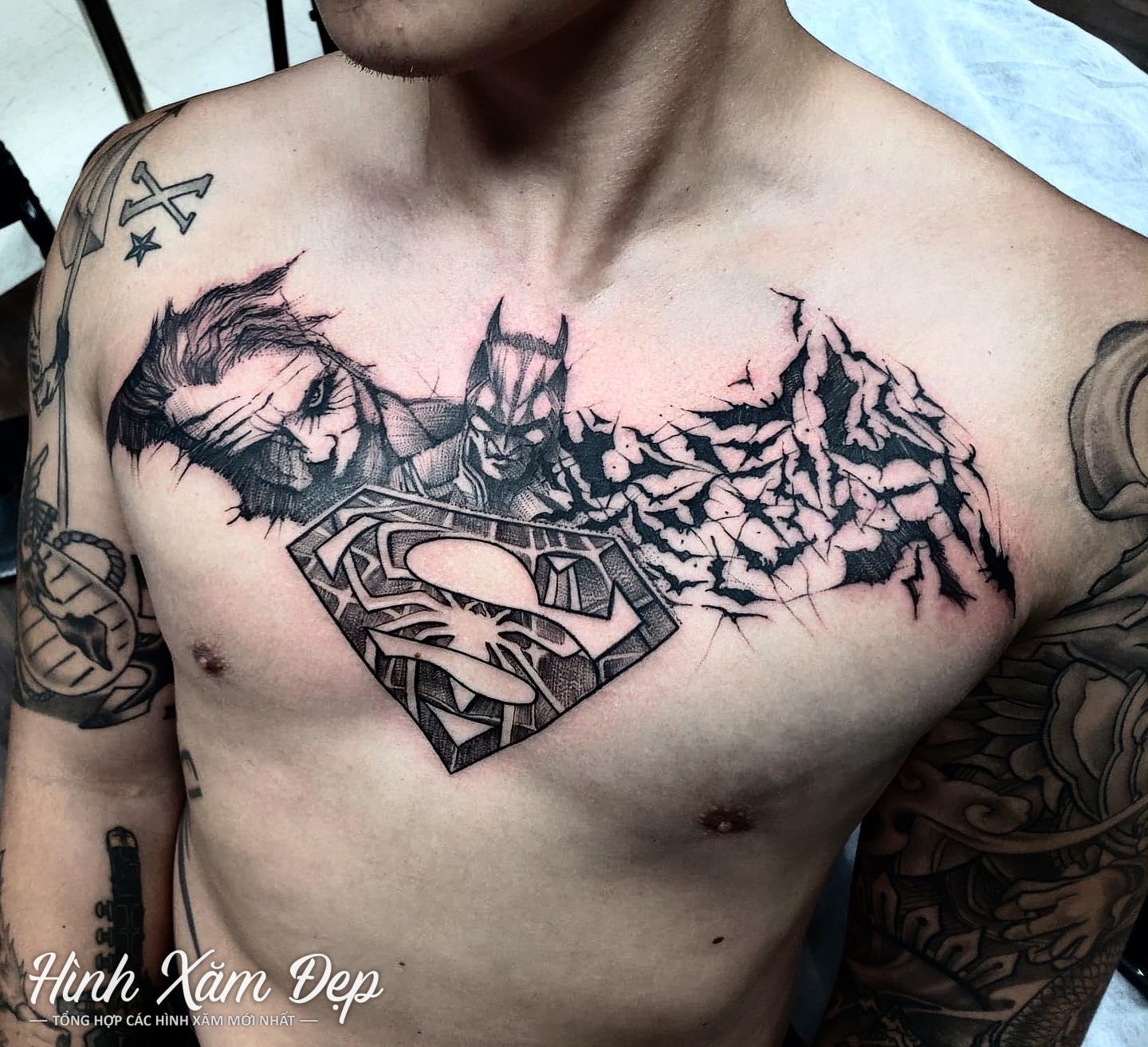 Hình xăm batman full ngực