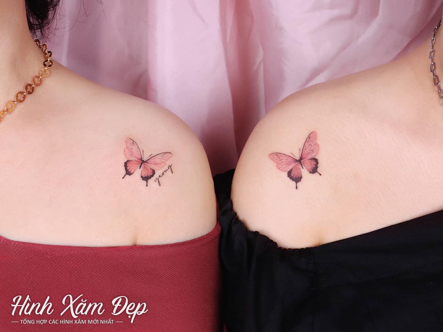 Hình xăm bướm mini vai