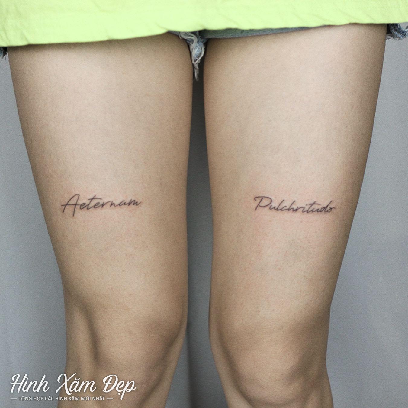 Hình xăm chữ mảnh bắp đùi