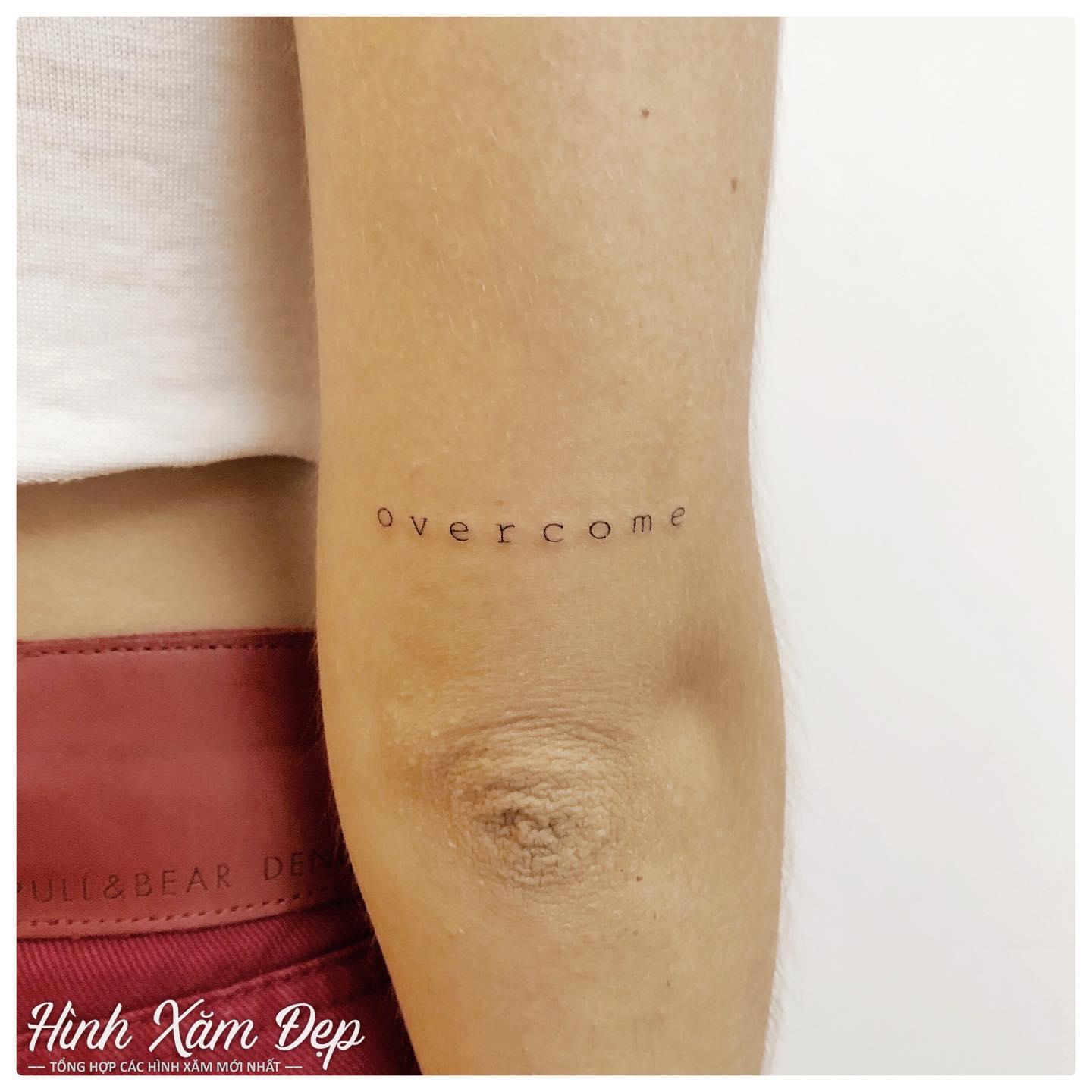 Hình xăm chữ mini cùi trỏ