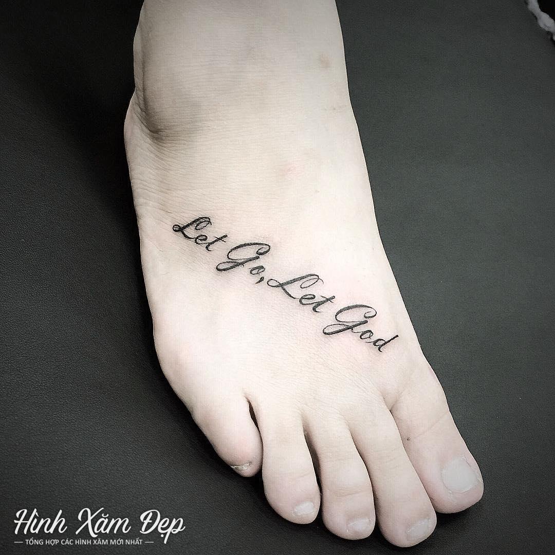 Hình xăm chữ mu bàn chân