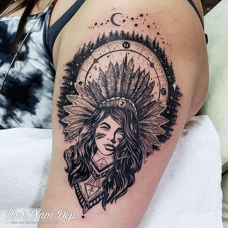 Hình xăm cô gái bắp tay ngoài