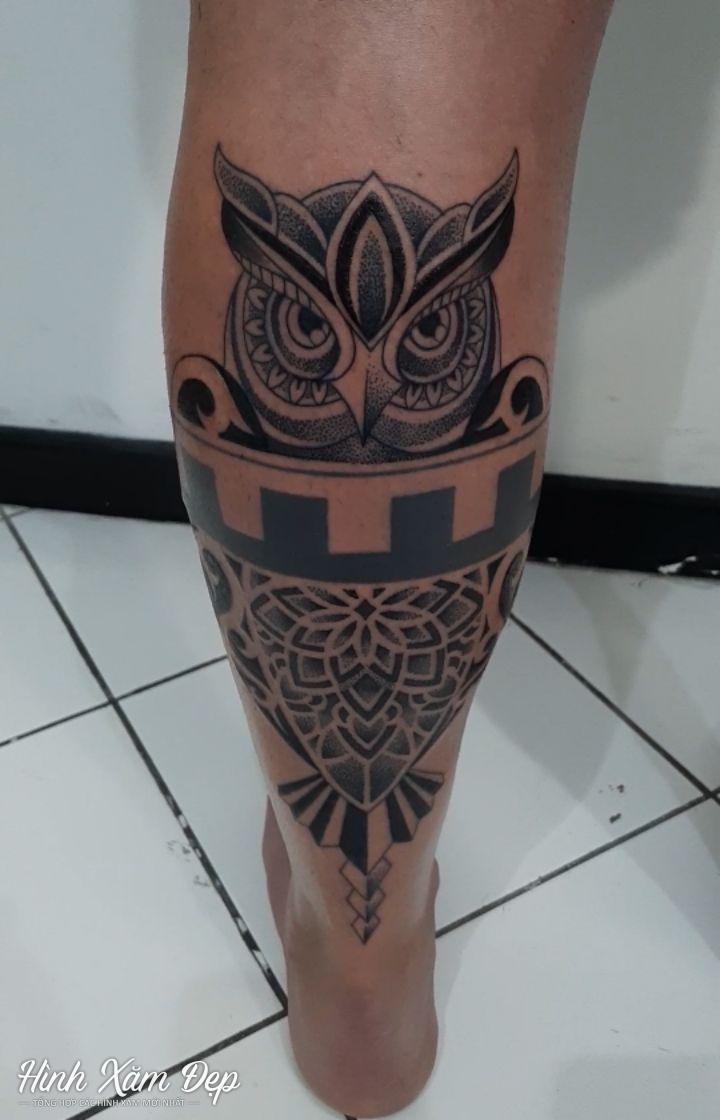 Hình xăm đại bàng maori bắp chân nam