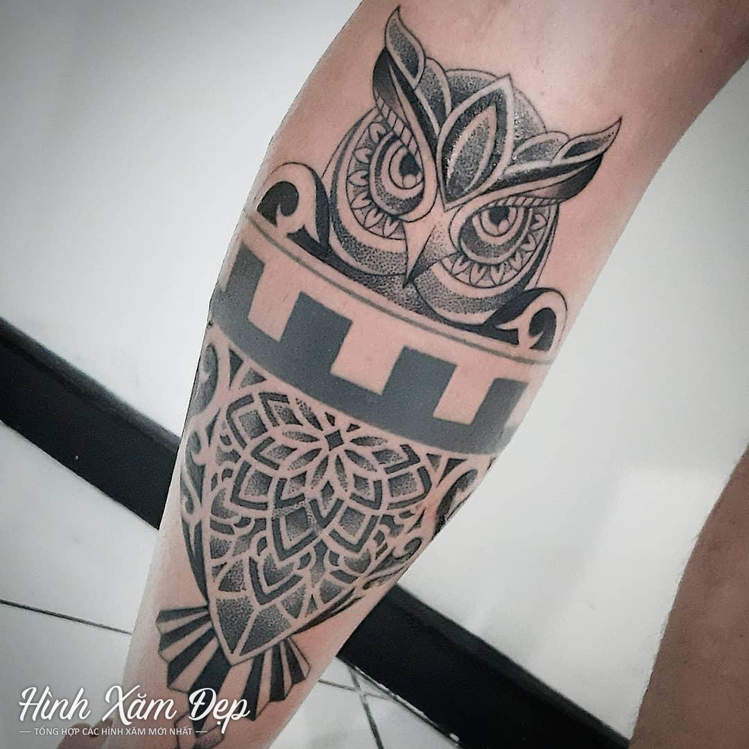 Hình xăm đại bàng maori bắp chân