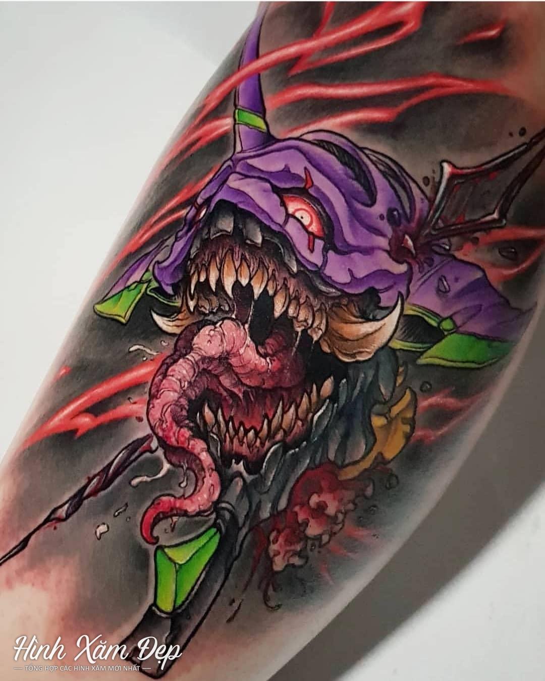 Hình xăm ghê rợn cánh tay