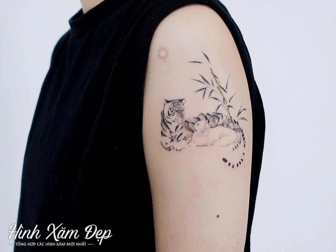 Hình xăm hổ mini bắp tay