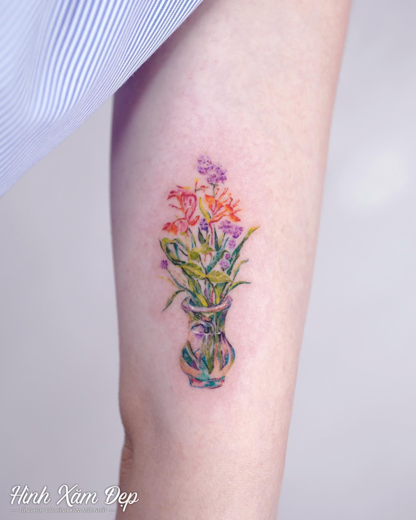 Hình xăm hoa bắp tay (3)