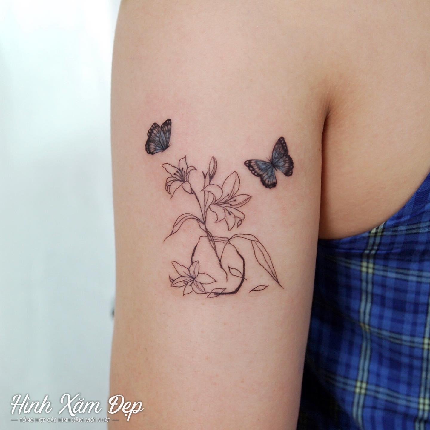 Hình xăm hoa bắp tay