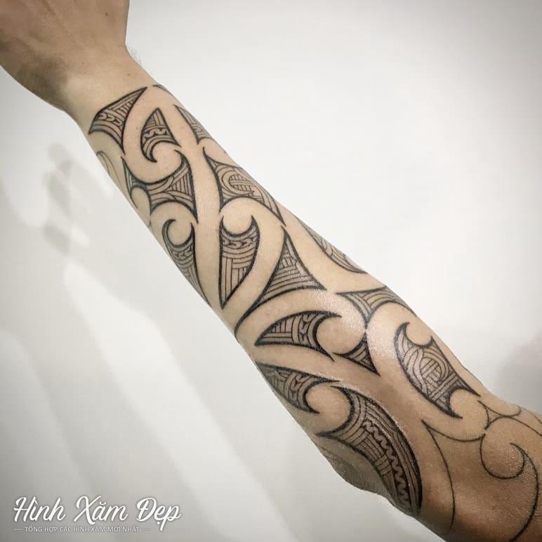 Hình xăm họa tiết cánh tay