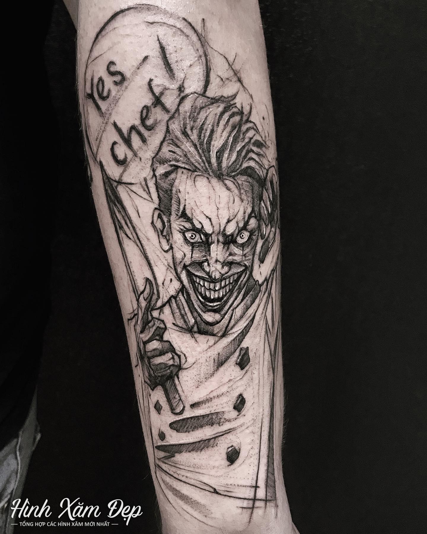 Hình xăm joker ma mị cánh tay
