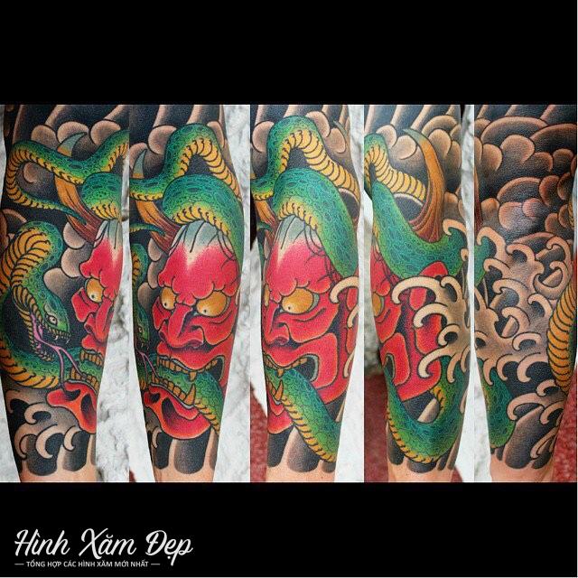 Hình xăm kín chân mặt quỷ