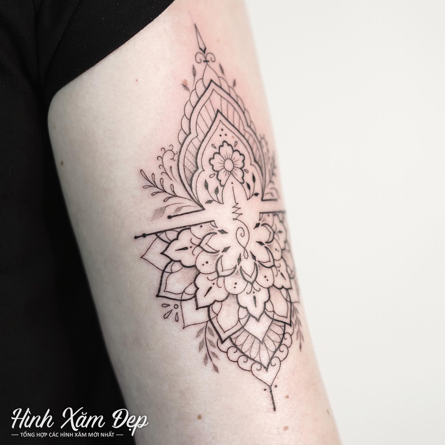 Hình xăm mandala bắp tay