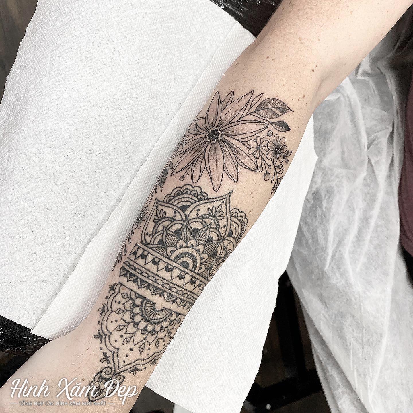 Hình xăm mandala cánh tay (2)