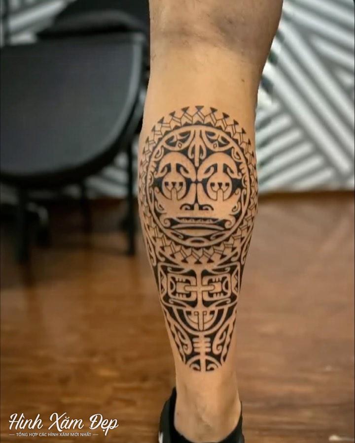 Hình xăm maori bắp chân sau