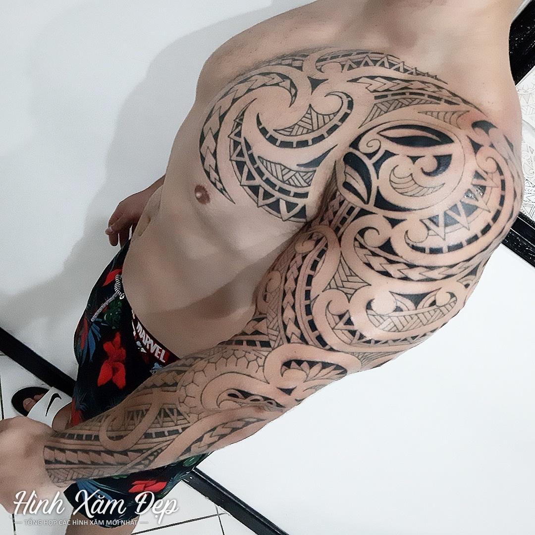 Hình xăm maori full tay sang ngực