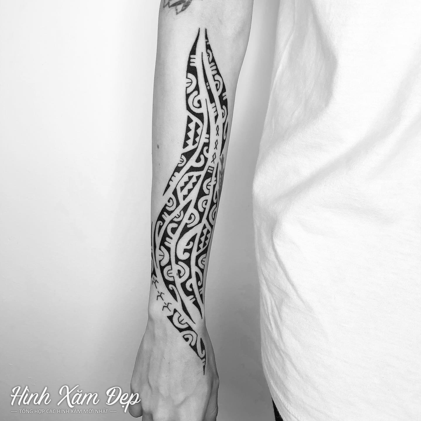 Hình xăm maori họa tiết nửa cánh tay