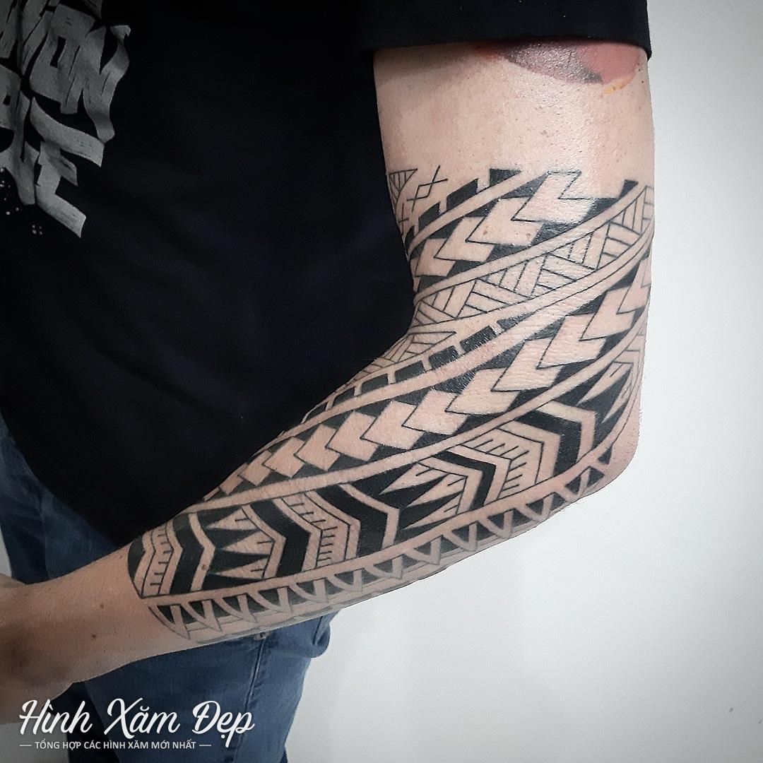 Hình xăm maori nửa tay