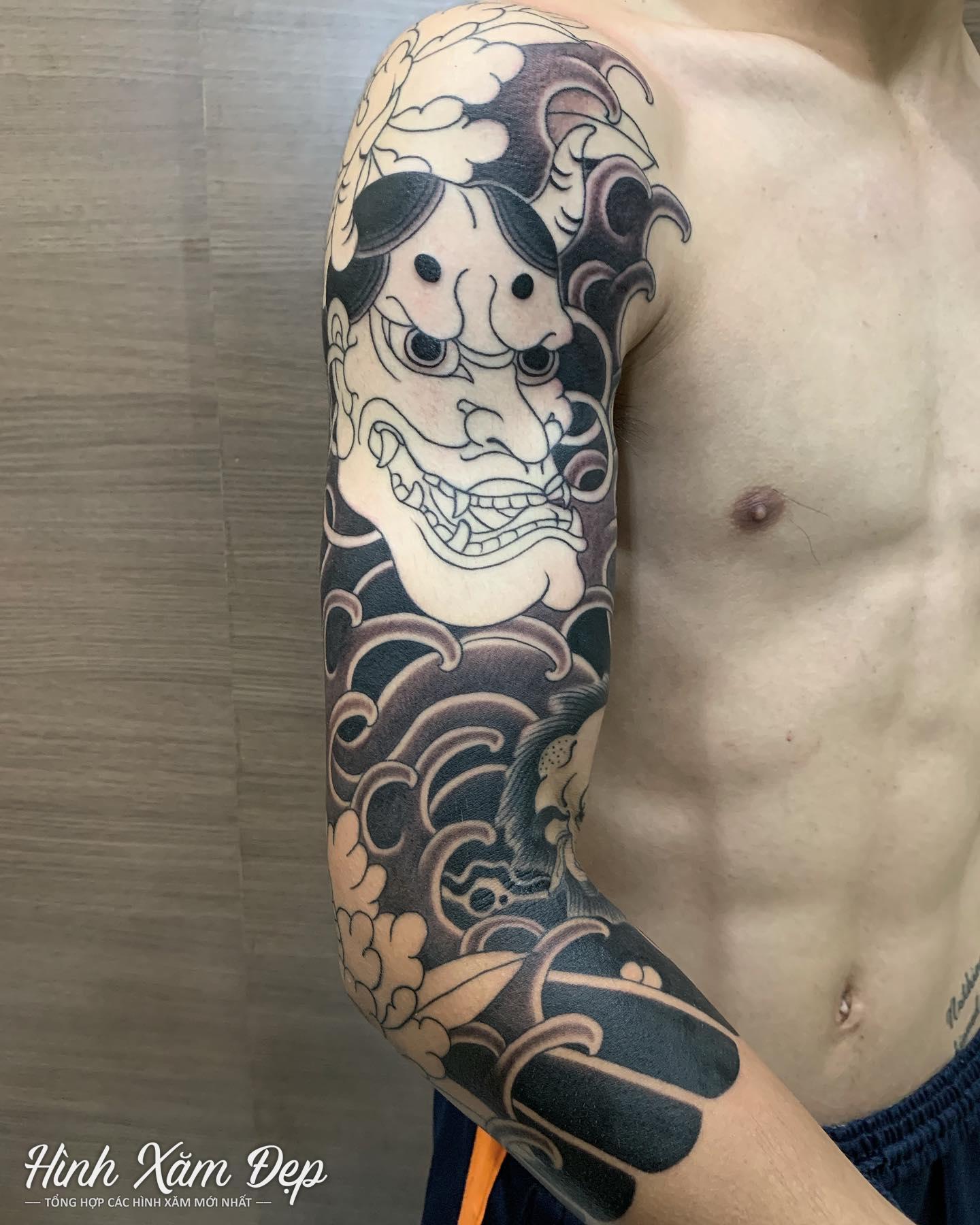 Hình xăm mặt quỷ full cánh tay