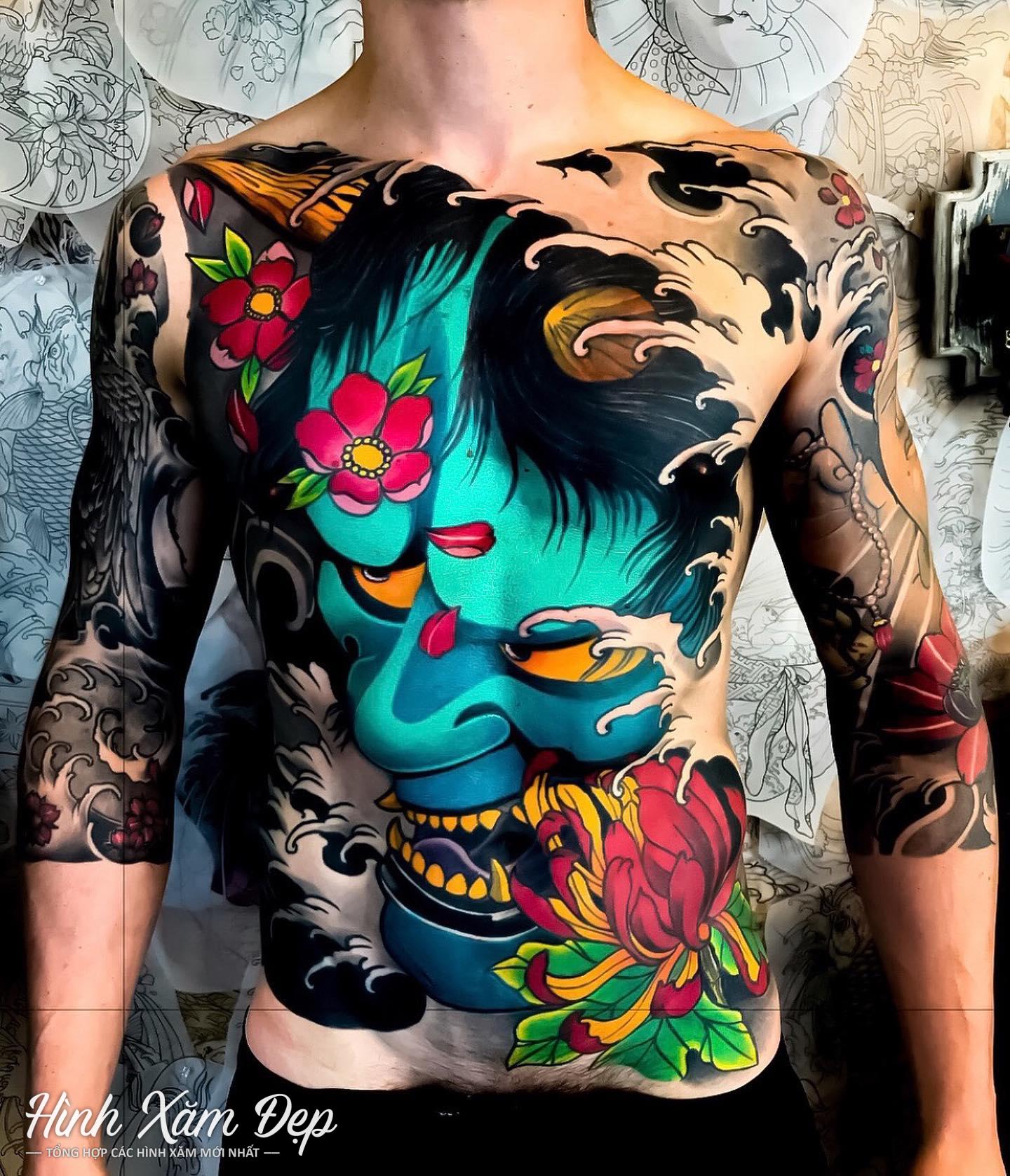 Hình xăm mặt quỷ full ngực sang tay