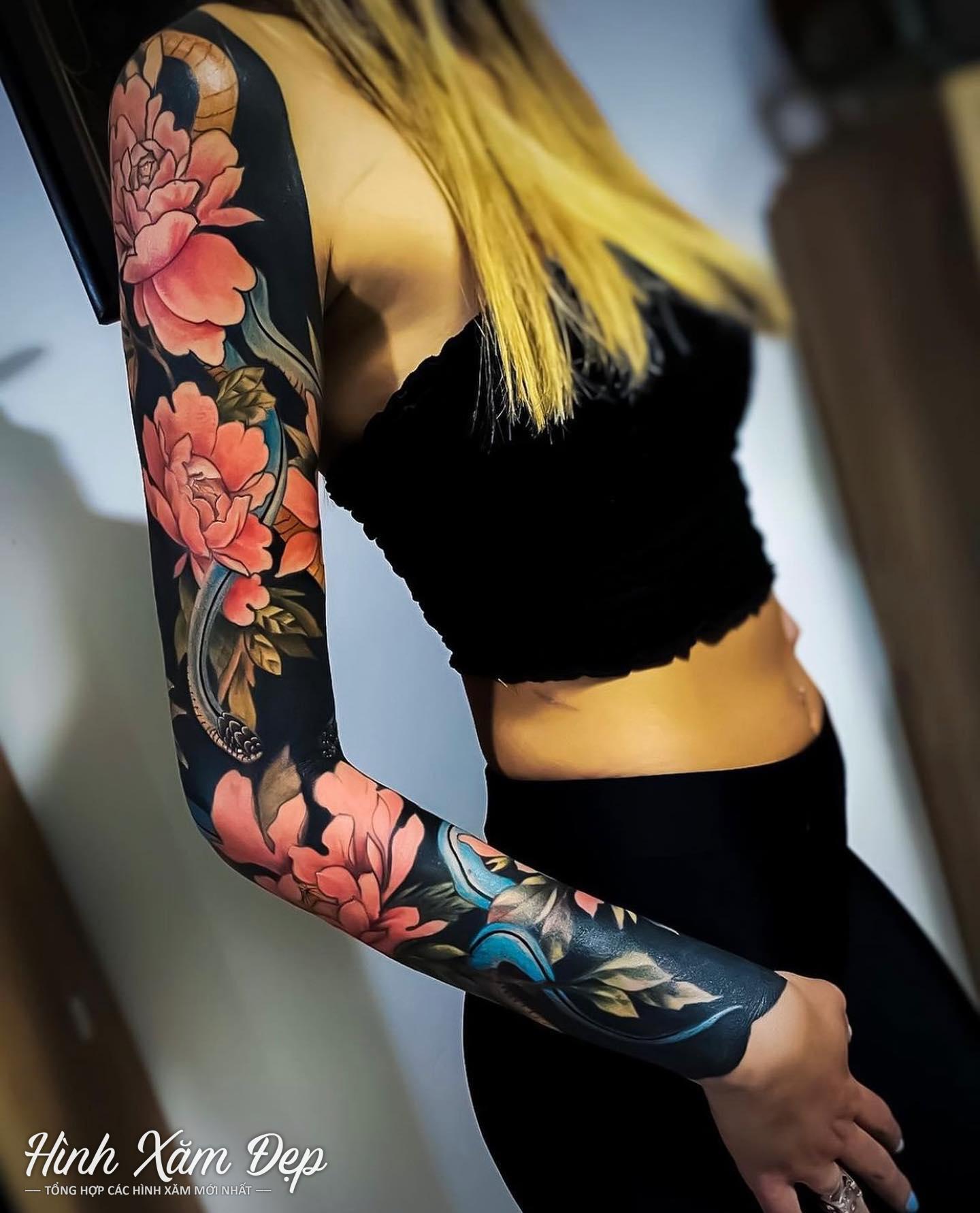 Hình xăm mẫu đơn full tay