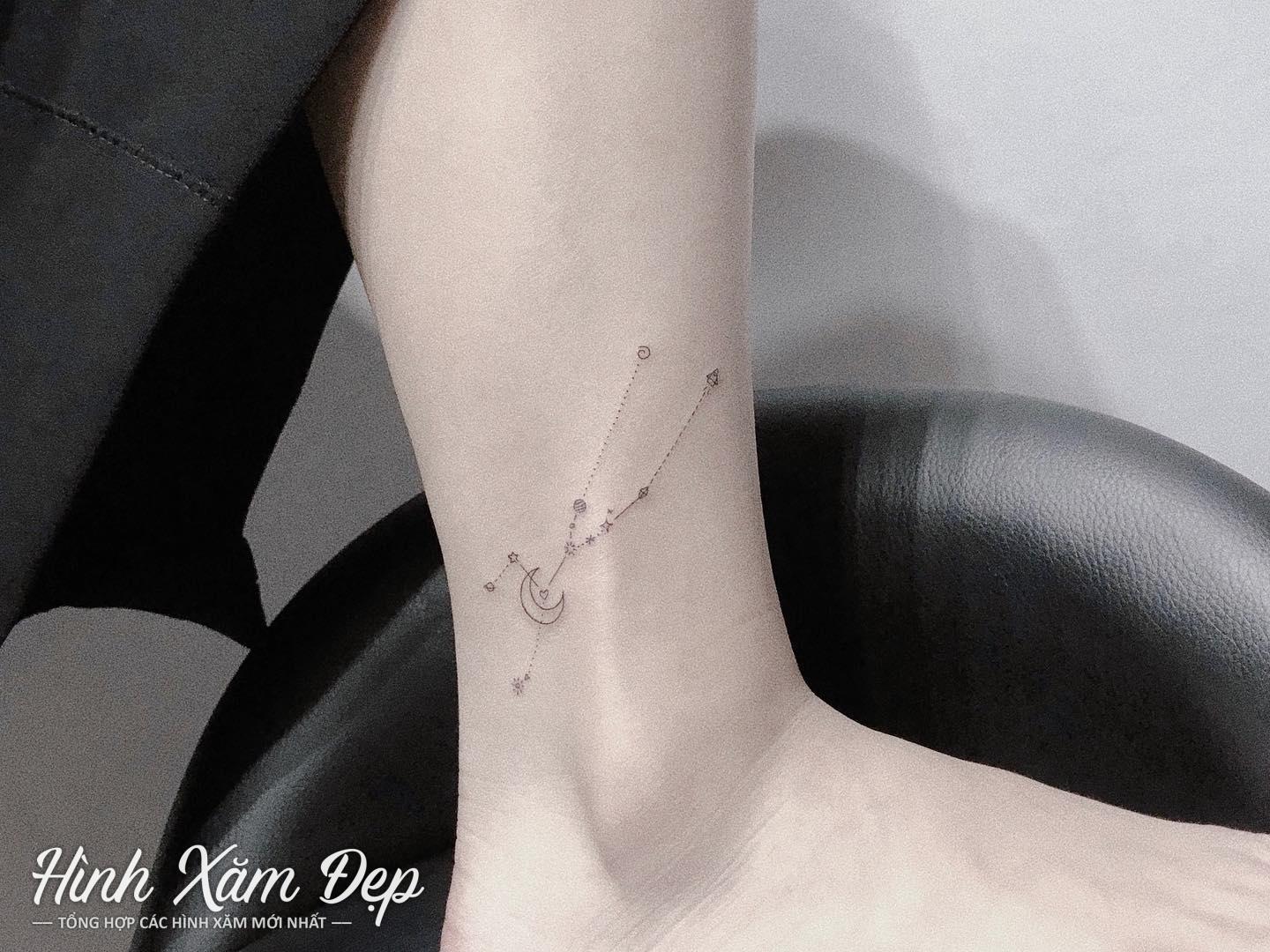 Hình xăm mini cổ chân cho nữ