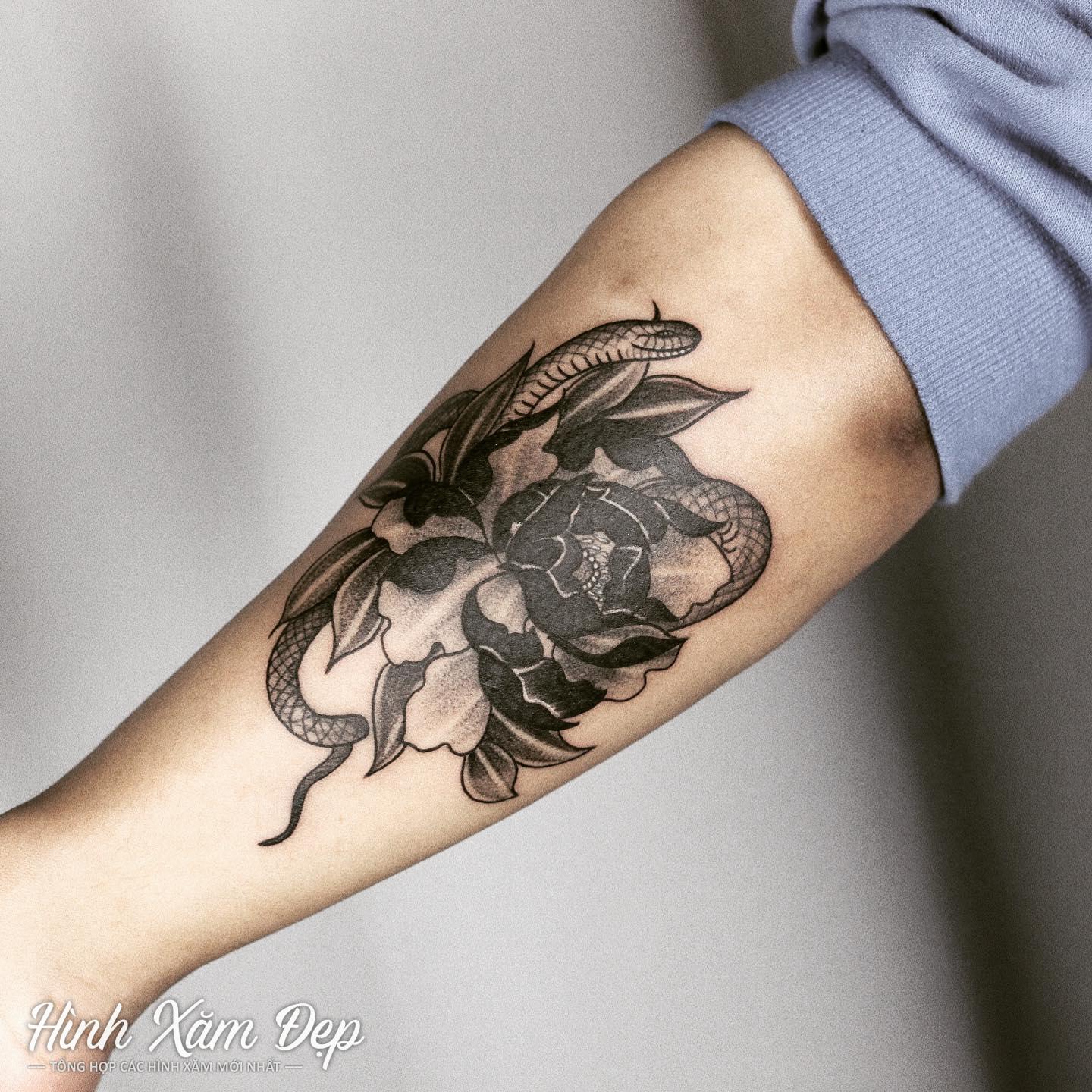 Hình xăm nhỏ cánh tay