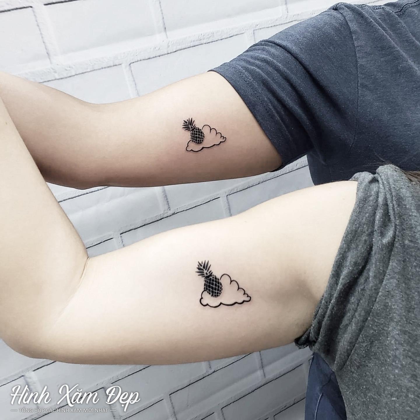 Hình xăm qua thơm mini bắp tay