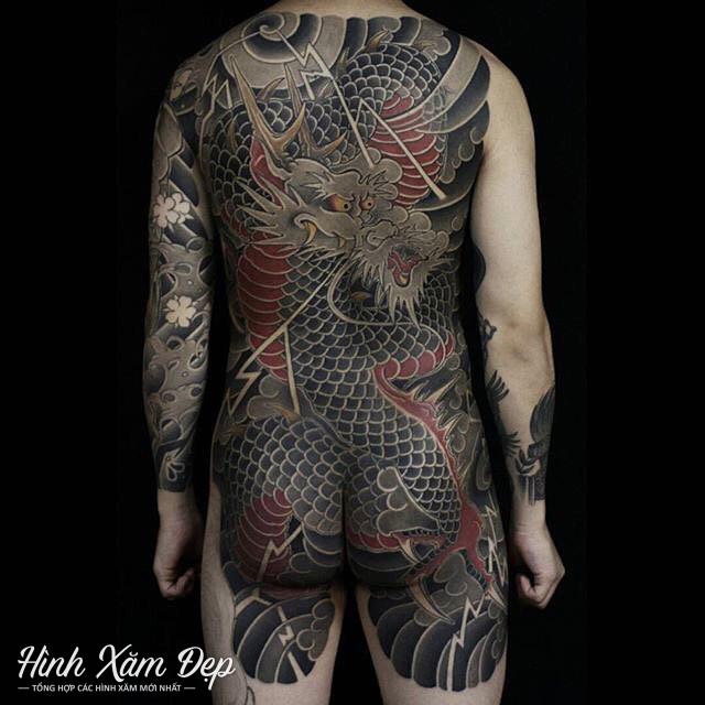 Hình xăm rồng full lưng sang 1 cánh tay